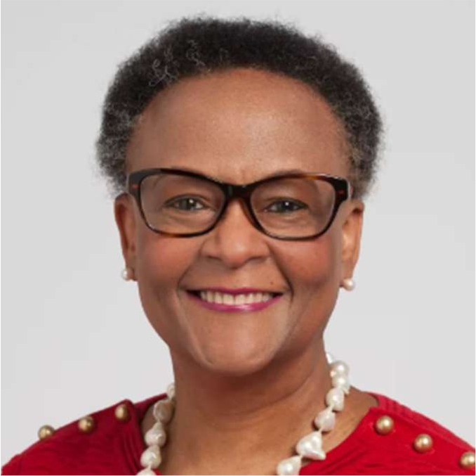 Dra. Elia Pestana-Knight